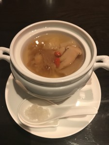 高級乾物と松茸　衣笠茸　コニッシュジャック　鮑　燕の巣のスープ